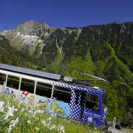 Sunset House With Gorgeous View Of The モントルー